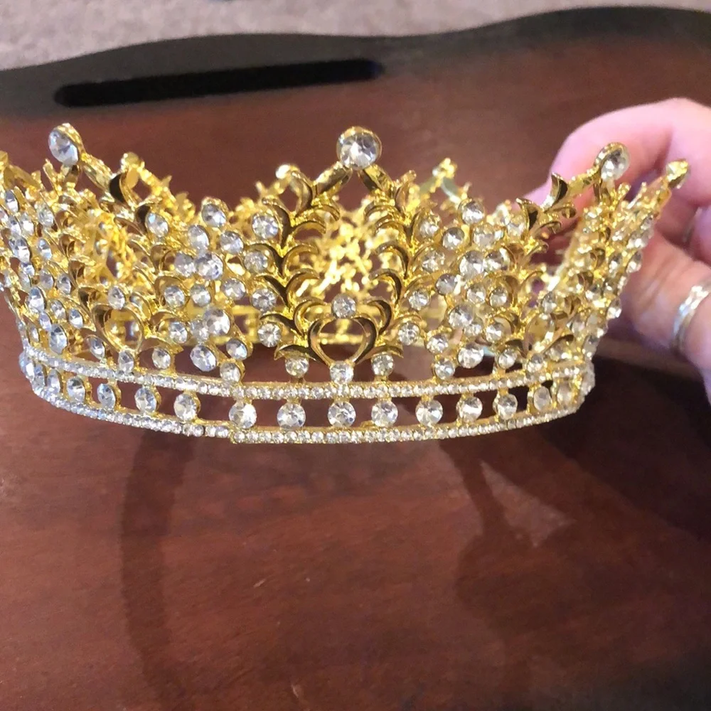 NWT5” width Golden Yellow Rhinestone Covered Crown w/built in hair hoops for pin - Picture 4 of 9